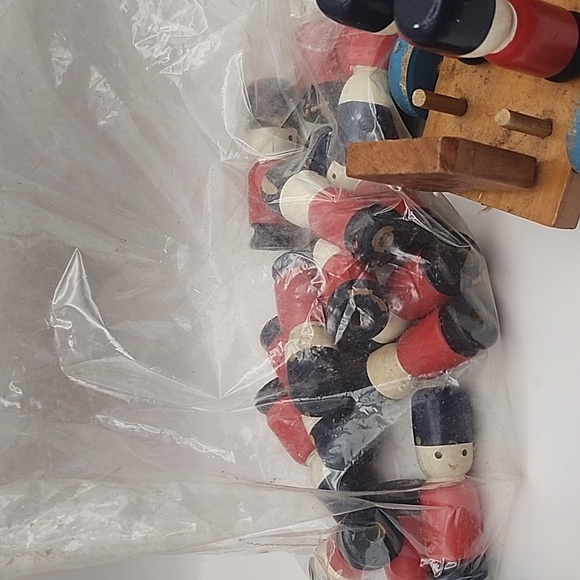 Vintage Pull along Wooden Toy Train & 30 Hand Painted Toy Soldiers - Picture 6 of 10